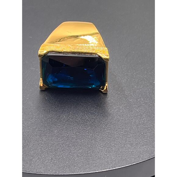 Trina Turk‎ Large Blue Rectangle Bezel Glass Gold Tone Ring Sz 7.25 - Picture 5 of 10